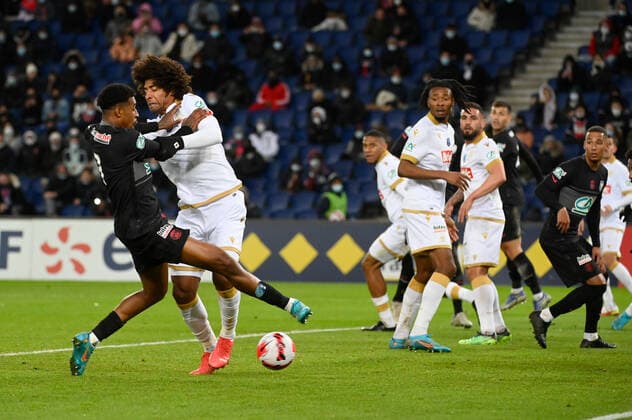 OGC Nice defeats Paris Saint Germain in a penalty shootout at the Parc des Princes in the 8th round of the French Cup on January 31, 2022.  JulienxMattiax xLexPictorium LePictorium_0258809