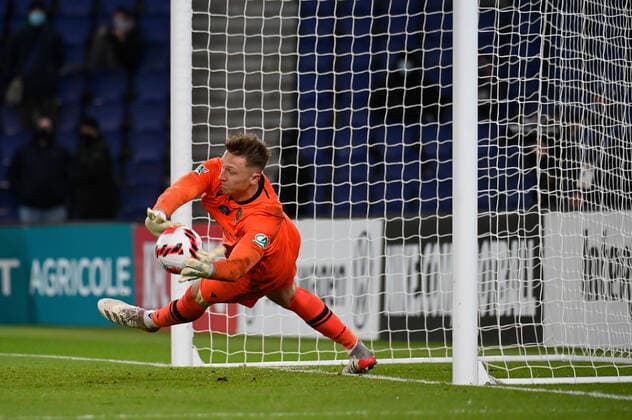 OGC Nice goalkeeper Marcin Bulka saves Xavi Simons shot at the end of the penalty shootout at the Parc des Princes for the 8th round of the French Cup on January 31, 2022.  JulienxMattiax xLexPictorium LePictorium_0258813