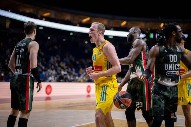 Basketball Berlin 02.02.2022 Saison 2021 2022 Euroleague Regular Season Alba Berlin - UNICS Kazan Luke Sikma (Alba Berlin, No.43) Jubel