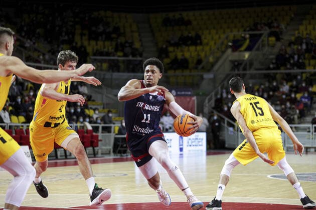 Matt Mitchell 11 BASKET BALL : SIG Strasbourg vs Tenerife - Ligue des Champions - 02 02 2022 ElyxandroCegarra Panoramic 