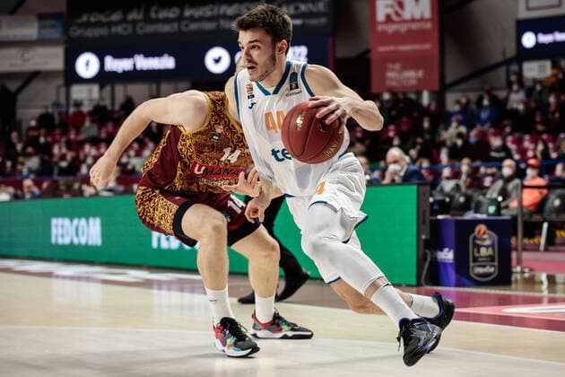 Mandatory Credit: Photo by Mattia Radoni LiveMedia Shutterstock (12786732g) Fedor Zugic (Ratiopharm ULM) and Martynas Echodas (Umana Reyer Venezia) Basketball EuroCup Championship Umana Reyer Venezia vs Ratiopharm Ulm, Palasport Taliercio, Venice, Italy - 02 Feb 2022 Basketball EuroCup Championship Umana Reyer Venezia vs Ratiopharm Ulm, Palasport Taliercio, Venice, Italy - 02 Feb 2022  Copyright: xMattiaxRadoni LiveMedia Shutterstockx 12786732g