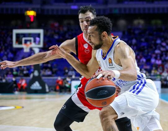 2nd February 2022; Wizink Center; Madrid; Spain; Turkish Airlines Euroleague Basketball; Real Madrid vs Olympiacos Piraeus; Kostas Sloukas (Olympiacos) and Nigel Williams-Goss (Real Madrid Baloncesto) 900 Cordon Press