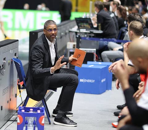 Assistant Coach Steven Key (s. Oliver Wuerzburg)