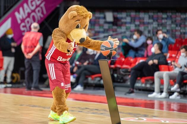 Berni am Ball, FC Bayern Basketball vs. Maccabi Fox Tel Aviv, Euroleague, 03.02.2022 Muenchen Bayern Deutschland