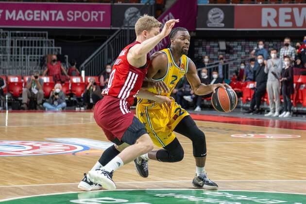Ognjen Jaramaz 10 (FC Bayern), Keenan Evans 2 (Maccabi Fox Tel Aviv), FC Bayern Basketball vs. Maccabi Fox Tel Aviv, Euroleague, 03.02.2022 Muenchen Bayern Deutschland