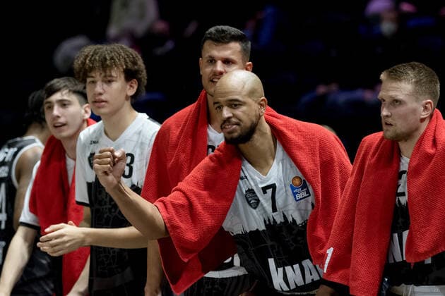 Basketball Loewen Braunschweig - s.Oliver Wuerzburg Emotionen Niederlage letzte sekunden Basketball Loewen Braunschweig - s.Oliver Wuerzburg, Basketball, BBL, Saison 2021 2022, 03.02.2022 Braunschweig Copyright: xEibner-Pressefoto Jan-FredericxHelbigx