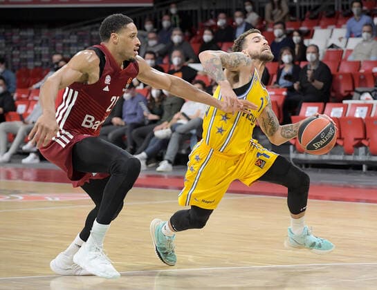 03.02.2022, xemx, Basketball Euroleague, FC Bayern Muenchen - Maccabi Electra Tel Aviv emspor, v.l. Augustine Rubit (FC Bayern Basketball), Scottie Wilbekin (Maccabi Electra Tel Aviv) Muenchen