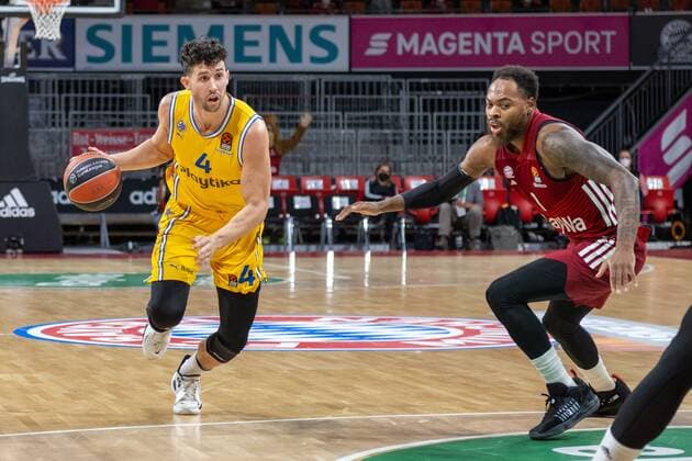 Angelo Caloiaro 4 (Maccabi Fox Tel Aviv), Thomas Deshaun 1 (FC Bayern), FC Bayern Basketball vs. Maccabi Fox Tel Aviv, Euroleague, 03.02.2022 Muenchen Bayern Deutschland