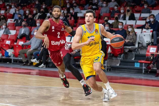 Corey Walden 2 (FC Bayern), John DiBartolomeo 12 (Maccabi Fox Tel Aviv), FC Bayern Basketball vs. Maccabi Fox Tel Aviv, Euroleague, 03.02.2022 Muenchen Bayern Deutschland