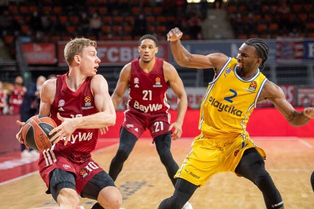 Ognjen Jaramaz 10 (FC Bayern), Keenan Evans 2 (Maccabi Fox Tel Aviv), FC Bayern Basketball vs. Maccabi Fox Tel Aviv, Euroleague, 03.02.2022 Muenchen Bayern Deutschland