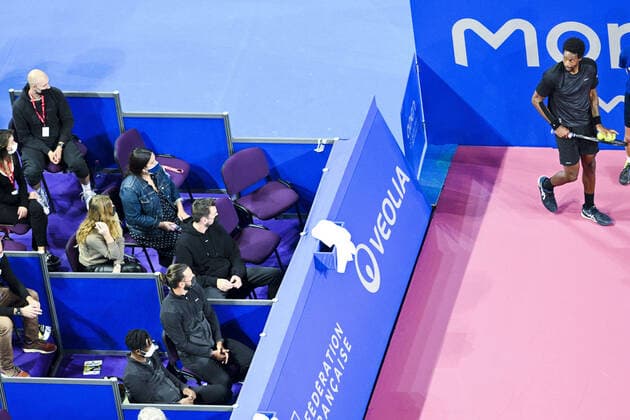 Gael Monfils (Fra) feintant une sortie TENNIS : Open Sud de France 2022 - Montpellier - 03 02 2022 JBAutissier Panoramic 