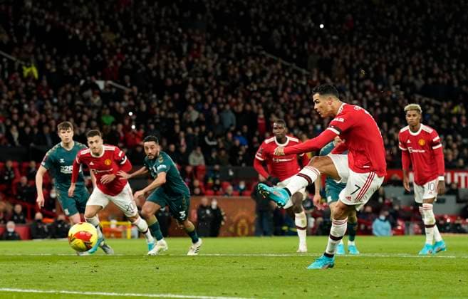 Bilder des Jahres 2022, Sport 02 Februar Sport Themen der Woche KW05 Sport Bilder des Tages Manchester, England, 4th February 2022. Cristiano Ronaldo of Manchester United, ManU misses his penalty during the Emirates FA Cup match at Old Trafford, Manchester. Picture credit should read: Andrew Yates Sportimage EDITORIAL USE ONLY. No use with unauthorised audio, video, data, fixture lists, club league logos or live services. Online in-match use limited to 120 images, no video emulation. No use in betting, games or single club league player publications. SPI-1504-0019