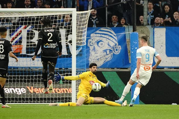 But - Arkadiusz Milik (Olympique de Marseille) - Danijel Petkovic (Sco Angers) FOOTBALL : Olympique de Marseille vs SCO Angers - Ligue 1 Uber Eats - Marseille - 04 02 2022 NorbertScanella Panoramic 