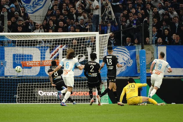 But - Arkadiusz Milik (Olympique de Marseille) - Danijel Petkovic (Sco Angers) FOOTBALL : Olympique de Marseille vs SCO Angers - Ligue 1 Uber Eats - Marseille - 04 02 2022 NorbertScanella Panoramic 