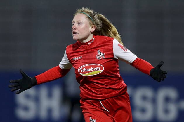 FLYERALARM Frauen-Bundesliga; TSG 1899 Hoffenheim - 1. FC Koeln; 04.02.2022 Amber Barrett ( 22, 1. FC Koeln) jubelt ueber das 1:1, FLYERALARM Frauen-Bundesliga, TSG 1899 Hoffenheim - 1. FC Koeln, 04.02.2022, Sinsheim, Dietmar-Hopp-Stadion Copyright: xBEAUTIFULxSPORTS JulienxChristx