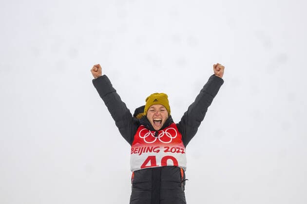 220205 Katharina Althaus of Germany celebrates her second place after women s individual Ski jumping, Skispringen, Ski, nordisch normal hill during day 1 of the 2022 Winter Olympics on February 5, 2022 in Zhangjiakou. Photo: Maxim Thore BILDBYRAN kod MT MT0303 backhoppning ski jumping skihopping Olympic Games, Olympische Spiele, Olympia, OS olympics winter olympics os ol olympiska spel vinter-os olympiske leker peking peking 2022 beijing 2022 beijing 2022 olympic games beijing 2022 winter olympic games peking-os beijing-ol vinter-ol 1 bbeng dag 1 dam women s Jubel *** 220205 Katharina Althaus of Germany celebrates her second place after women s individual ski jumping normal hill during day 1 of the 2022 Winter Olympics on February 5, 2022 in Zhangjiakou Photo Maxim Thore BILDBYRAN kod MT MT0303 backhoppning ski jumping skihopping olympic games olympics winter olympics os ol olympics winter os olympics peking peking peking 2022 beijing 2022 beijing 2022 olympic games beijing 2022 winter olympic games peking os beijing ol winter ol 1 bbeng day 1 dam women s Cheers,  Copyright: MAXIMxTHORE BB220205MT077