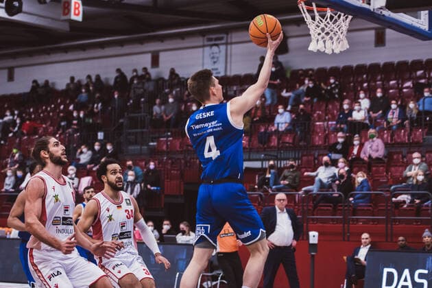 ProA: 23. Spieltag - Artland Dragons vs. VfL SparkassenStars Bochum, 05.02.2022 Niklas Geske (VfL SparkassenStars Bochum, 4); ProA: 23. Spieltag - Artland Dragons vs. VfL SparkassenStars Bochum am 05.02.2022 in Quakenbrueck (Artland Arena), Germany, Copyright: xBEAUTIFULxSPORTS Neddermannx