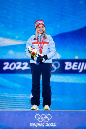 220206 Therese Johaug of Norway celebrates at the medal ceremony for women s cross country skiing skiathlon during day 2 of the 2022 Winter Olympics on February 6, 2022 in Zhangjiakou. Photo: Joel Marklund BILDBYRAN kod JM JM0272 bbeng Olympic Games, Olympische Spiele, Olympia, OS olympics winter olympics os ol olympiska spel vinter-os olympiske leker peking peking 2022 beijing 2022 beijing 2022 olympic games beijing 2022 winter olympic games peking-os beijing-ol vinter-ol medaljceremoni medaljeseremoni medal ceremony norge jubel Copyright: JOELxMARKLUND BB220206JM036