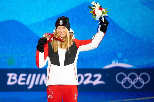 OLYMPICS - Winter Olympic Games, Olympische Spiele, Olympia, OS Beijing 2022 ZHANGJIAKOU,CHINA,06.FEB.22 - OLYMPICS, NORDIC SKIING, CROSS COUNTRY SKIING - Winter Olympic Games Beijing 2022, skiathlon, ladies, award ceremony. Image shows the rejoicing of Teresa Stadlober (AUT).  GEPAxpictures xMaticxKlansek