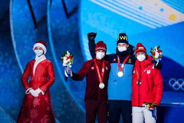 220206 Mikael Kingsbury of Canada, Walter Wallberg of Sweden and Ikuma Horishima of Japan celebrate at the medal ceremony for men s moguls during day 2 of the 2022 Winter Olympics on February 6, 2022 in Zhangjiakou. Photo: Joel Marklund BILDBYRAN kod JM JM0272 bbeng Olympic Games, Olympische Spiele, Olympia, OS olympics winter olympics os ol olympiska spel vinter-os olympiske leker peking peking 2022 beijing 2022 beijing 2022 olympic games beijing 2022 winter olympic games peking-os beijing-ol vinter-ol medaljceremoni medaljeseremoni medal ceremony sverige jubel guld Copyright: JOELxMARKLUND BB220206JM057