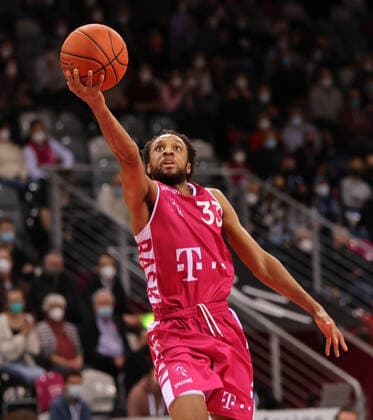 Bonn, Deutschland 06.02.2022, Basketball Bundesliga, 20. Spieltag, BBL, Telekom Baskets Bonn vs Alba Berlin, Parker Jackson-Cartwright (Bonn)