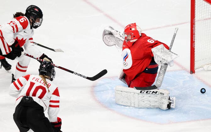 BEIJING, CHINA - FEBRUARY 7, 2022: Goalie Maria Sorokina (R) of the ROC Team concedes a goal in a women s Group A Ice hockey, Eishockey match against Canada at the 2022 Winter Olympic Games, Olympische Spiele, Olympia, OS at the Wukesong Sports Centre. Anton Novoderezhkin TASS  TS121B4A