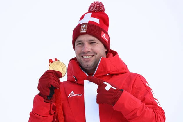 OLYMPICS - Winter Olympic Games, Olympische Spiele, Olympia, OS Beijing 2022 YANQING,CHINA,07.FEB.22 - OLYMPICS, ALPINE SKIING - Winter Olympic Games Beijing 2022, downhill, men, award ceremony. Image shows the rejoicing of Beat Feuz (SUI). keywords: medal.  GEPAxpictures xHaraldxSteiner