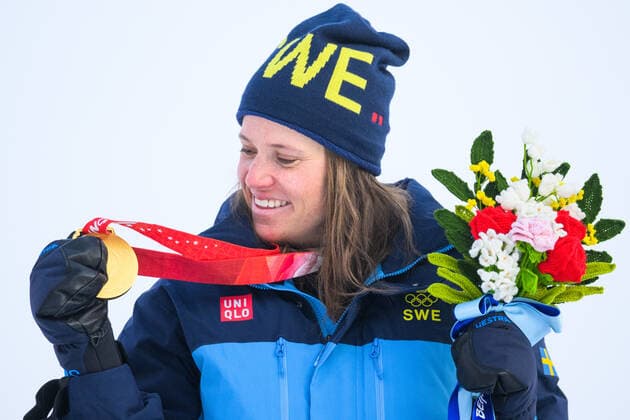 220207 Sara Hector of Sweden celebrating with gold medal during the medal ceremony after women?s alpine skiing giant slalom during day 3 of the 2022 Winter Olympics on February 7, 2022 in Yanqing. Photo: Maxim Thore BILDBYRAN kod MT MT0307 alpint alpine Olympic Games, Olympische Spiele, Olympia, OS olympics winter olympics os ol olympiska spel vinter-os olympiske leker peking peking 2022 beijing 2022 beijing 2022 olympic games beijing 2022 winter olympic games peking-os beijing-ol vinter-ol 3 bbeng storslalom dag 3 dam celebration jubel Copyright: MAXIMxTHORE BB220207MT147