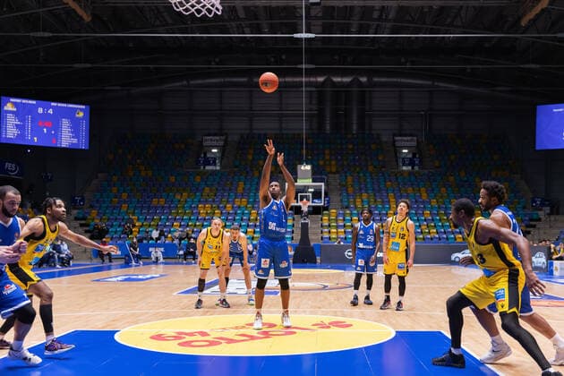 Fraport Skyliners - MHP Riesen Ludwigsburg, easyCredit-BBL Jamel McLean (Fraport Skyliners, 1) mit einem Freiwurf. Basketball-Spiel des easyCredit BBL zwischen den Fraport Skyliners und den MHP Riesen Ludwigsburg am 6. Februar 2022 in der Ballsporthalle in Frankfurt am Main., Frankfurt am Main Hessen Deutschland Ballsporthalle