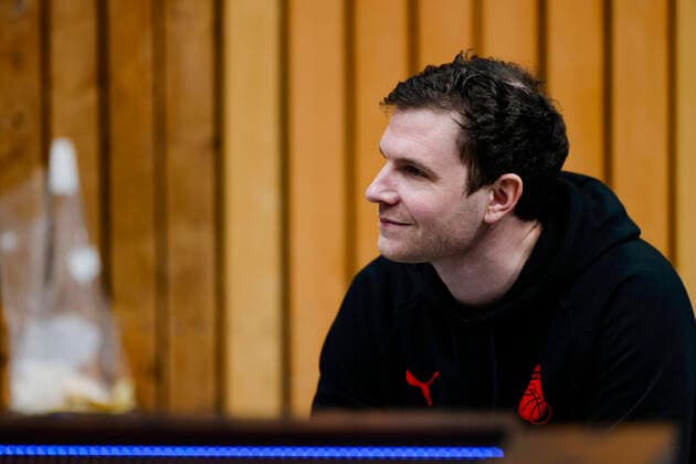 Geschäftsführer Philipp Galewski (Brose Bamberg) s.oliver Würzburg Wuerzburg - Brose Bamberg - easyCredit-BBL - Basketball Bundesliga Saison 2021 22 Spieltag 20, 06.02.2022 Würzburg, tectake ARENA Copyright: DanielxLöb