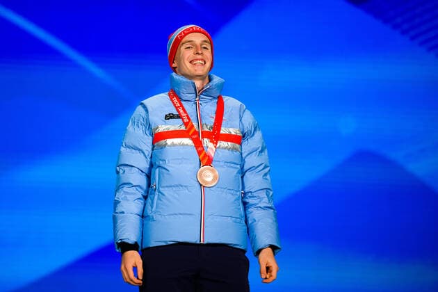 220207 Hallgeir Engebraten of Norway celebrates at the medal ceremony for men s 5000 meter Speed skating, Eisschnelllauf during day 3 of the 2022 Winter Olympics on February 7, 2022 in Beijing. Photo: Mathias Bergeld BILDBYRAN kod MB MB0311 Olympic Games, Olympische Spiele, Olympia, OS olympics winter olympics os ol olympiska spel vinter-os olympiske leker peking peking 2022 beijing 2022 beijing 2022 olympic games beijing 2022 winter olympic games peking-os beijing-ol vinter-ol 3 bbeng medaljceremoni medaljeseremoni medal ceremony celebration jubel norge norway brons Copyright: MATHIASxBERGELD BB220207MB080