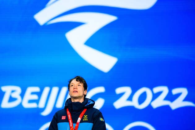 220207 Nils van der Poel of Sweden celebrating at the medal ceremony for men s 5000 meter Speed skating, Eisschnelllauf during day 3 of the 2022 Winter Olympics on February 7, 2022 in Beijing. Photo: Mathias Bergeld BILDBYRAN kod MB MB0311 Olympic Games, Olympische Spiele, Olympia, OS olympics winter olympics os ol olympiska spel vinter-os olympiske leker peking peking 2022 beijing 2022 beijing 2022 olympic games beijing 2022 winter olympic games peking-os beijing-ol vinter-ol 3 bbeng medaljceremoni medaljeseremoni medal ceremony sverige sweden celebration jubel guld Copyright: MATHIASxBERGELD BB220207MB089