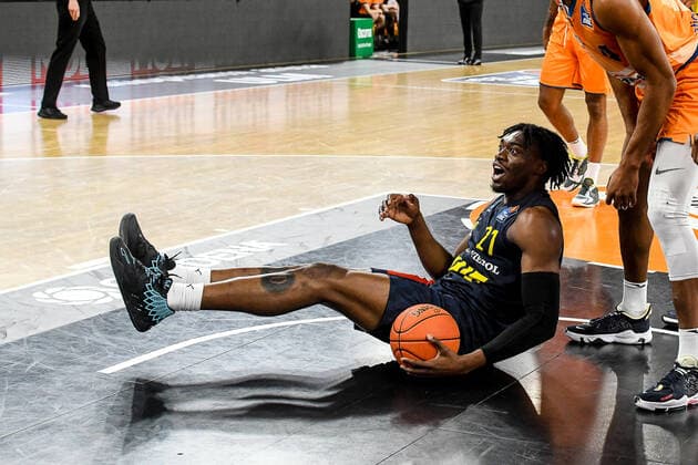 GER, BBL, ratiopharm ulm vs EWE Baskets Oldenburg 07.02.2022, ratiopharm arena, Neu-Ulm, GER, BBL, ratiopharm ulm vs EWE Baskets Oldenburg, im Bild Tai Odiase (Oldenburg, 21)