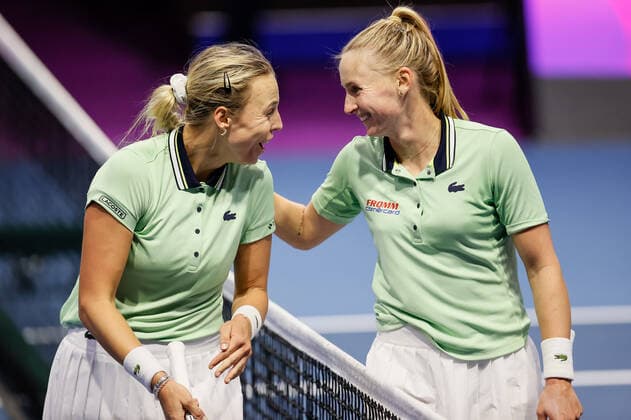 St. Petersburg Ladies Trophy 2022 - Day One Anett Kontaveit (L) of Estonia and Jil Teichmann of Switzerland share a laughter after their women s singles Round of 32 match of the WTA, Tennis Damen 500 St. Petersburg Ladies Trophy 2022 International Tennis Tournament on February 7, 2022 at the Sibur Arena in Saint Petersburg, Russia. Saint Petersburg Russia  Copyright: xMikexKireevx originalFilename:kireev-stpeters220207_nphf8.jpg
