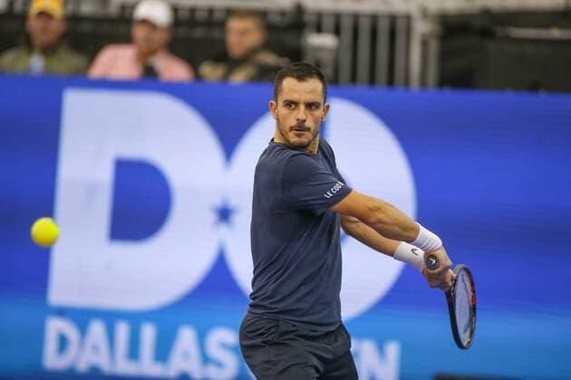 Tennis, ATP-Turnier in Dallas DALLAS, TX - FEBRUARY 07: Thomas Fabbiano (ITA) hits a backhand during the qualifying round of the Dallas Open on February 7, 2022 at the Styslinger Altec Tennis Complex in Dallas, TX. (Photo by George Walker Icon Sportswire) TENNIS: FEB 07 Dallas Open Icon22020715