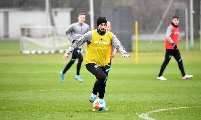 Fussball, Herren, Saison 2021 2022, 1. Bundesliga, Hertha BSC, Training, Suat Serdar (Hertha BSC), 08.02. 2022, Copyright: xSebastianxRäppold MatthiasxKochx
