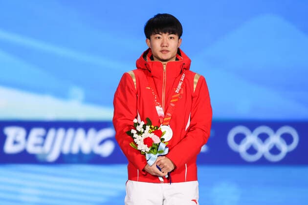 BEIJING, CHINA - FEBRUARY 08: Silver medallist Wenlong Li of Team China poses with his medal during the Men s 1000m Speed skating, Eisschnelllauf medal ceremony on Day 4 of the Beijing 2022 Winter Olympic Games, Olympische Spiele, Olympia, OS at Beijing Medal Plaza on February 8, 2022 in Beijing, China.  Copyright: xVCGx CFP111368315352 