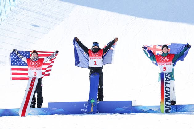 (L to R) Julia Marino (USA), Zoi Sadowski Synnott (NZL), Tess Coady (AUS), FEBRUARY 6, 2022 - Snowboarding : Women s Slopestyle Final during the Beijing 2022 Olympic Winter games, Winterspiele,Spiele, Summer games at Genting Snow Park in Zhangjiakou, Hebei, China.  (180180774)
