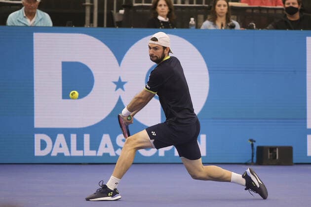 DALLAS, TX - FEBRUARY 08: Jurij Rodionov (AUT) hits a backhand during the Dallas Open on February 8, 2022 at the Styslinger Altec Tennis Complex in Dallas, TX. (Photo by George Walker Icon Sportswire) TENNIS: FEB 08 Dallas Open Icon22020821
