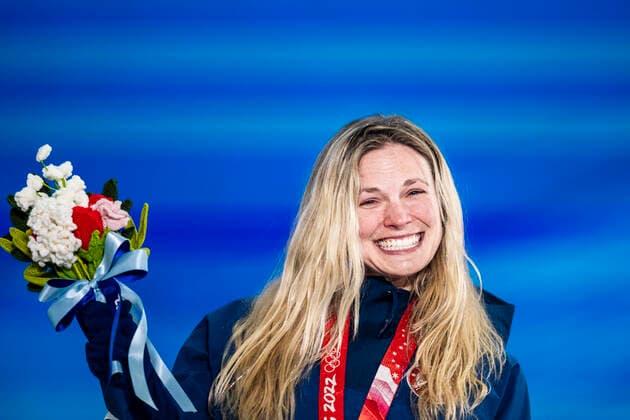 220209 Jessie Diggins of USA celebrates at the medal ceremony for women s cross-country skiing sprint during day 5 of the 2022 Winter Olympics on February 9, 2022 in Zhangjiakou. Photo: Jon Olav Nesvold BILDBYRAN COP 217 JE0033 skidor cross-country skiing langrenn Olympic Games, Olympische Spiele, Olympia, OS olympics winter olympics os ol olympiska spel vinter-os olympiske leker peking peking 2022 beijing 2022 beijing 2022 olympic games beijing 2022 winter olympic games peking-os beijing-ol vinter-ol 5 bbeng medaljeseremoni medaljceremoni medal ceremony Copyright: JONxOLAVxNESVOLD BB220209JE072