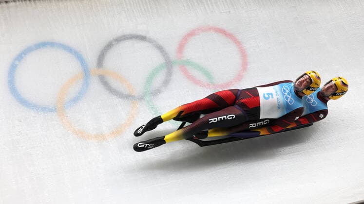 Bilder des Jahres 2022, Sport 02 Februar Sport Themen der Woche KW06 Sport Bilder des Tages OLYMPICS - Winter Olympic Games, Olympische Spiele, Olympia, OS Beijing 2022 YANQING,CHINA,09.FEB.22 - OLYMPICS, LUGE - Winter Olympic Games Beijing 2022, doubles, men. Image shows Tobias Wendl and Tobias Arlt (GER).  GEPAxpictures xDanielxGoetzhaber