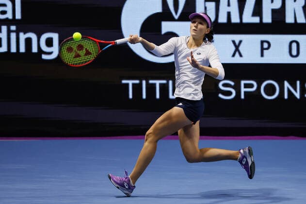 St. Petersburg Ladies Trophy 2022 - Day Three Varvara Gracheva of Russia returns the ball to Elena Rybakina of Kazakhstan during the women s singles Round of 32 match of the WTA, Tennis Damen 500 St. Petersburg Ladies Trophy 2022 International Tennis Tournament on February 9, 2022 at the Sibur Arena in Saint Petersburg, Russia. Saint Petersburg Russia  Copyright: xMikexKireevx originalFilename:kireev-stpeters220209_npPNc.jpg