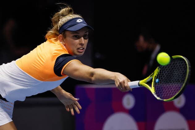 St. Petersburg Ladies Trophy 2022 - Day Three Elise Mertens of Belgium returns the ball to Petra Martic of Croatia during the women s singles Round of 16 match of the WTA, Tennis Damen 500 St. Petersburg Ladies Trophy 2022 International Tennis Tournament on February 9, 2022 at the Sibur Arena in Saint Petersburg, Russia. Saint Petersburg Russia  Copyright: xMikexKireevx originalFilename:kireev-stpeters220209_npRHV.jpg