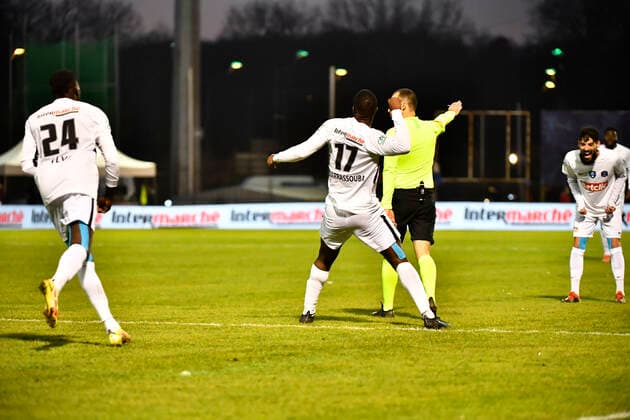 But et joie Inza Diarrassouba (vr) FOOTBALL : Bergerac vs Versailles - Quart de Finale de Coupe de France - Perigueux - Le 09 02 2022 ThierryBreton Panoramic 