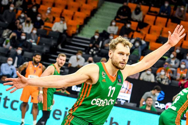 GER, EuroCup, ratiopharm ulm vs Cedevita Olimpija Ljubljana 09.02.2022, ratiopharm arena, Neu-Ulm, GER, EuroCup, ratiopharm ulm vs Cedevita Olimpija Ljubljana, im Bild Jaka Blazic (Ljubljana, 11)