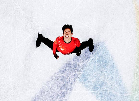 Bilder des Jahres 2022, Sport 02 Februar Sport Themen der Woche KW06 Sport Bilder des Tages (220210) -- BEIJING, Feb. 10, 2022 -- Nathan Chen of the United States celebrates after the Figure skating, Eiskunstlauf men single skating free skating of the Beijing 2022 Winter Olympics at Capital Indoor Stadium in Beijing, capital of China, Feb. 10, 2022. Xu Zijian) (BEIJING2022)CHINA-BEIJING-FIGURE SKATING-MEN SINGLE SKATING-FREE SKATING (CN) camera 