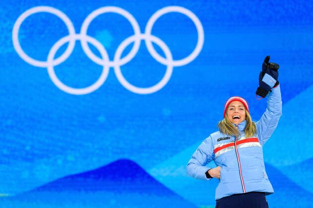 220210 Therese Johaug of Norway celebrates at the medal ceremony for women s cross-country skiing individual 10 km during day 6 of the 2022 Winter Olympics on February 10, 2022 in Zhangjiakou. Photo: Vegard Grott BILDBYRAN kod VG VG0235 skidor cross-country skiing langrenn Olympic Games, Olympische Spiele, Olympia, OS olympics winter olympics os ol olympiska spel vinter-os olympiske leker peking peking 2022 beijing 2022 beijing 2022 olympic games beijing 2022 winter olympic games peking-os beijing-ol vinter-ol bbeng medaljeseremoni medaljceremoni medal ceremony norge norway celebration jubel guld Copyright: VEGARDxGRoTT BB220210VG091