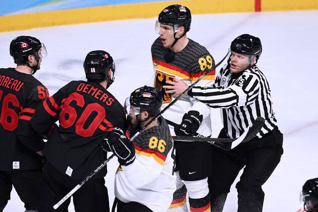 WOLF David Team GER Eishockey Spiel Vorrunde Kanada - Deutschland am Donnerstag den 10.02.2022 in Beijing Olympische Winterspiele 2022 in Peking China