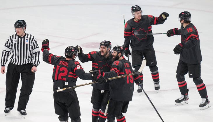 (220210) -- BEIJING, Feb. 10, 2022 -- Athletes of Canada celebrate after a goal during Ice hockey, Eishockey men s Group A match between Canada and Germany at Wukesong Sports Centre in Beijing, capital of China, Feb. 10, 2022. ) (BEIJING2022)CHINA-BEIJING-OLYMPIC Winter games, Winterspiele,Spiele, Summer games ICE HOCKEY-MEN S PRELIMINARY-CANADA VS GERMANY (CN) MengxYongmin 