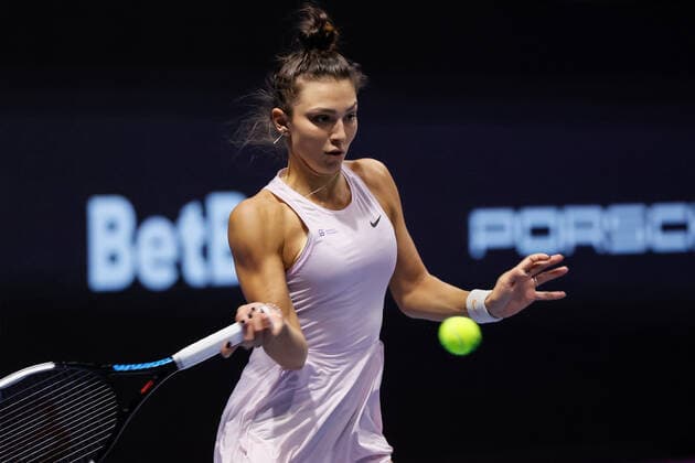 St. Petersburg Ladies Trophy 2022 - Day Four Jaqueline Cristian of Romania returns the ball to Aliaksandra Sasnovich of Belarus during the women s singles Round of 16 match of the WTA, Tennis Damen 500 St. Petersburg Ladies Trophy 2022 International Tennis Tournament on February 10, 2022 at the Sibur Arena in Saint Petersburg, Russia. Saint Petersburg Russia  Copyright: xMikexKireevx originalFilename:kireev-stpeters220210_npds5.jpg